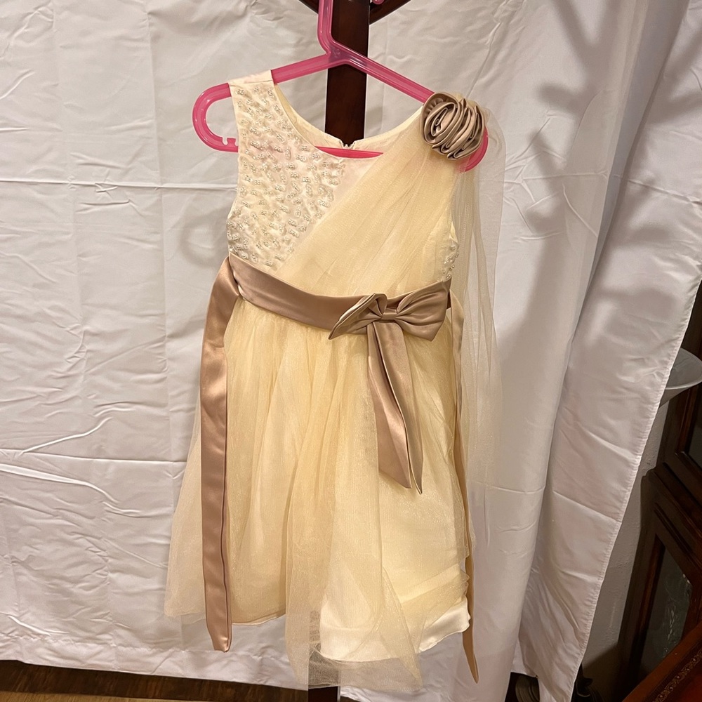 Little girl Wedding Party Dress, Great Condition